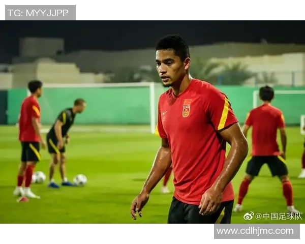 足球明星面部特写高清图片集锦展现球场风采与个人魅力